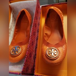 Tory Burch Caroline 2 Ballet Flat - vegan snakeskin - orange
